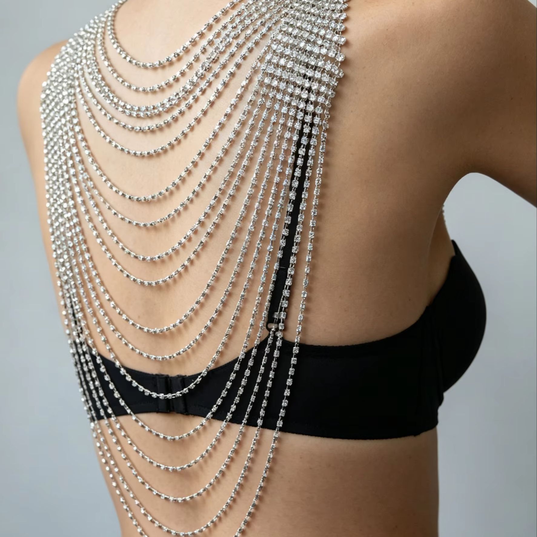 Body Jewelry Back - Chaîne de corps multicouche élégante pour