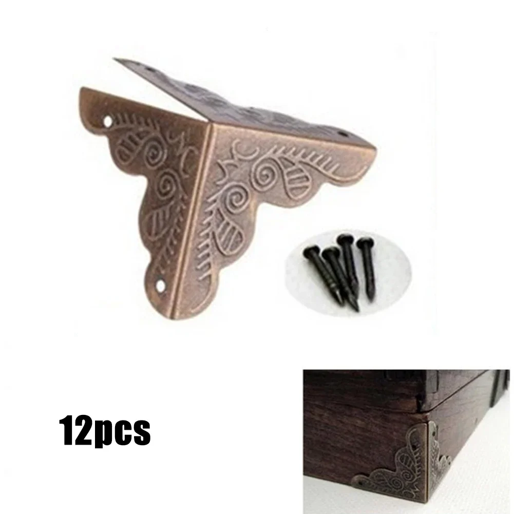 Protecteur d'angle Antique, 12 - Body Jewelry Display Case avis et prix